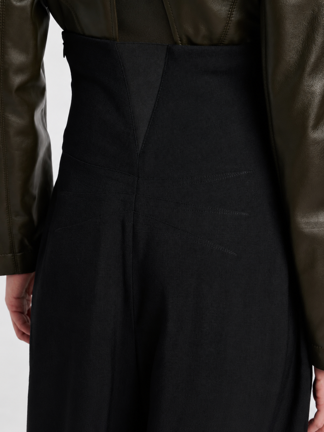 Black High-Waist Wide-Leg Tailored Pants