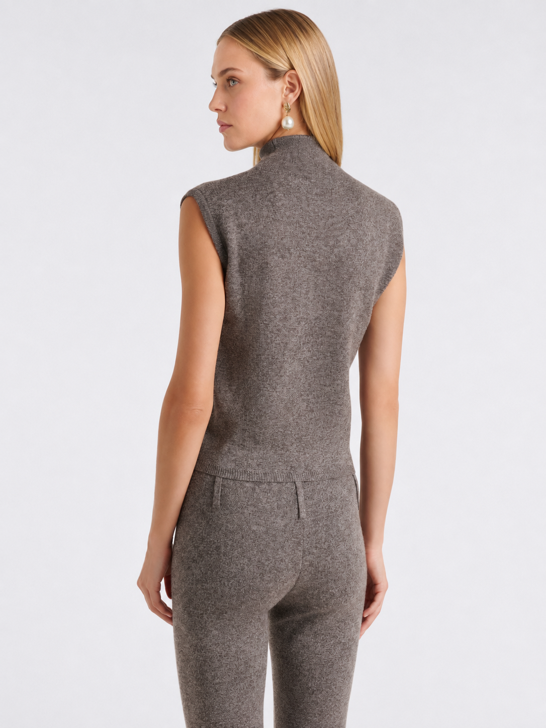 Textured Turtleneck Sleeveless Knit Top